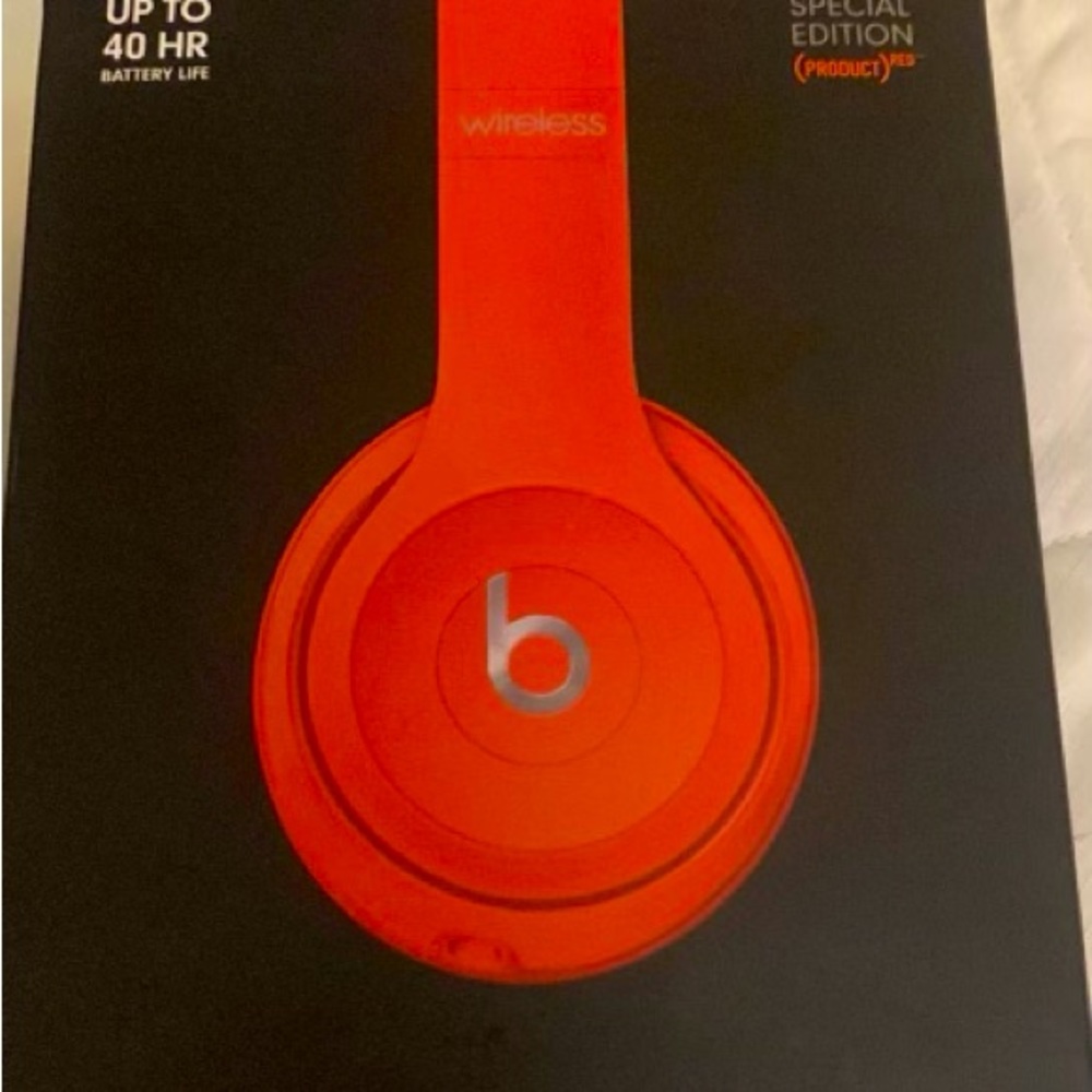 Beats Solo3 wireless special edition new, still in the box